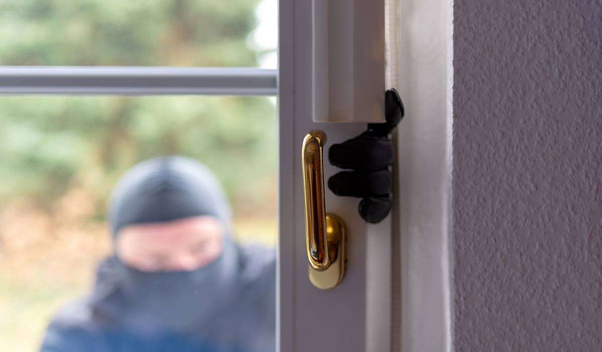 how-home-security-systems-can-help-prevent-burglaries-and-intrusions